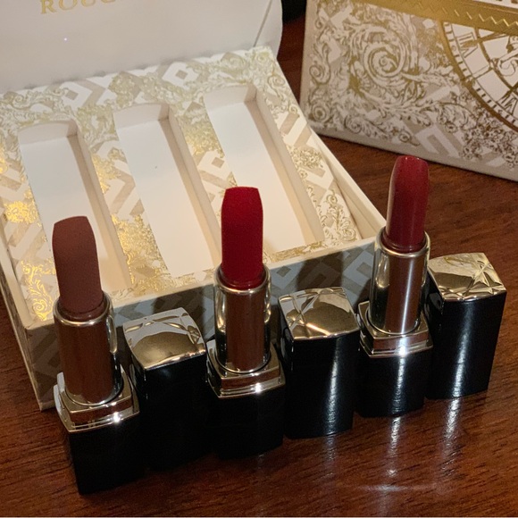 Absolutely gorgeous authentic red colors limited edition Dior 3 lipsticks set. - Picture 3 of 11